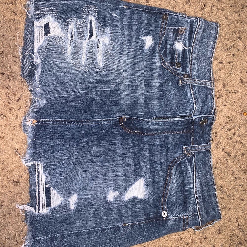 Distressed mini skirt